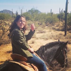 Meet your Posher, Avery